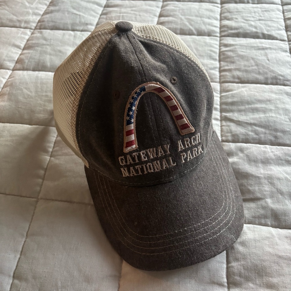 Gateway Arch National Park Baseball Cap